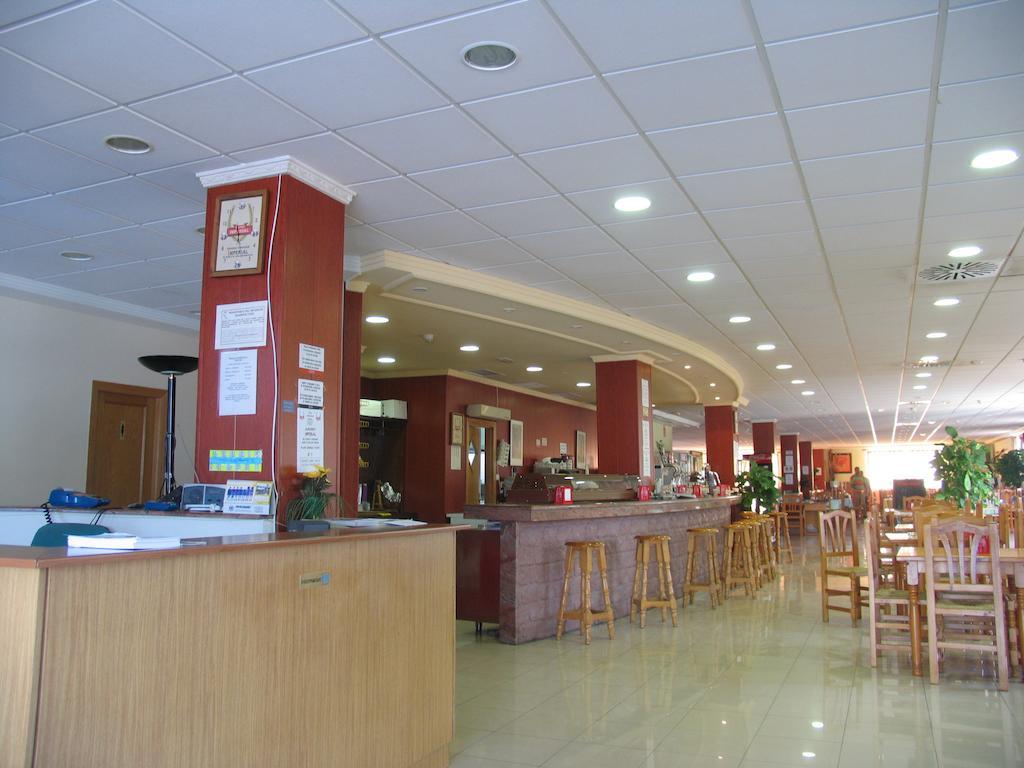 Hostal Imperial Crevillente Bagian luar foto