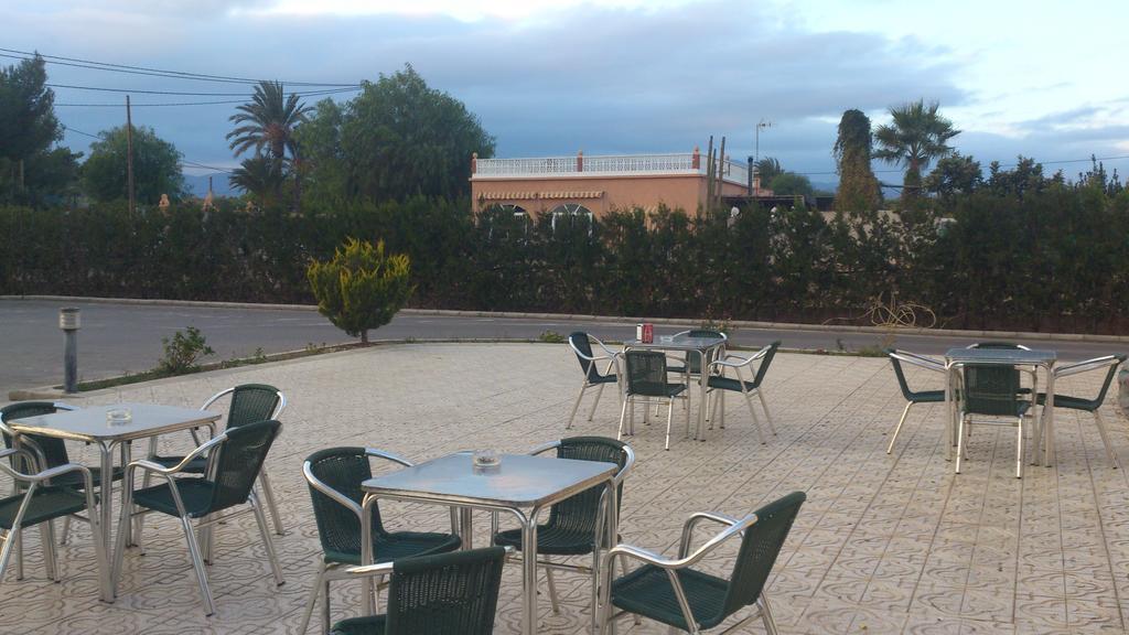 Hostal Imperial Crevillente Bagian luar foto